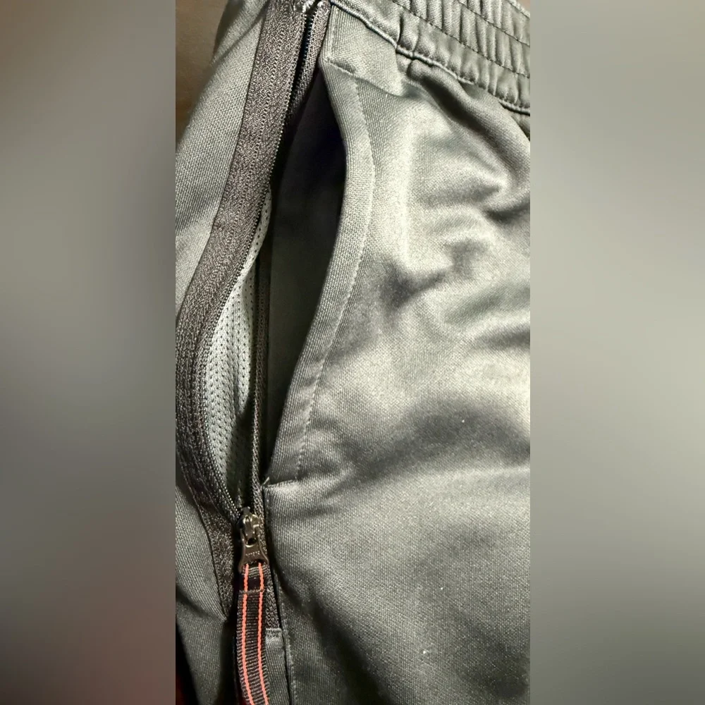 Nike Youth Large Dark Gray Black Jogger Pants Orange Swoosh Athletic - Picture 10 of 13